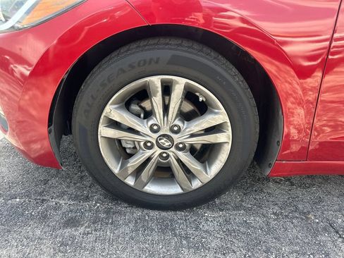 Used 2018 Hyundai Elantra SEL FWD image 13