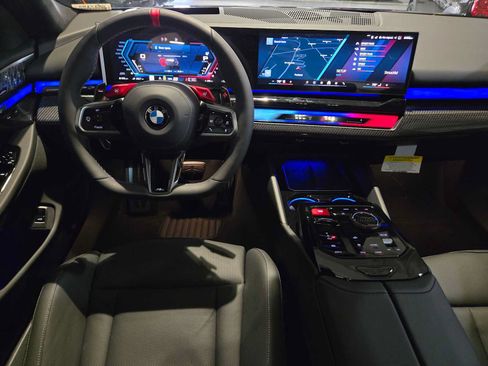 New 2027 BMW M5 Touring AWD/4WD image 20