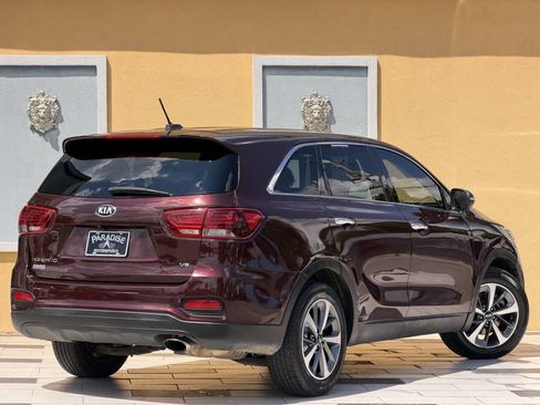 Used 2020 Kia Sorento FWD V6 image 4