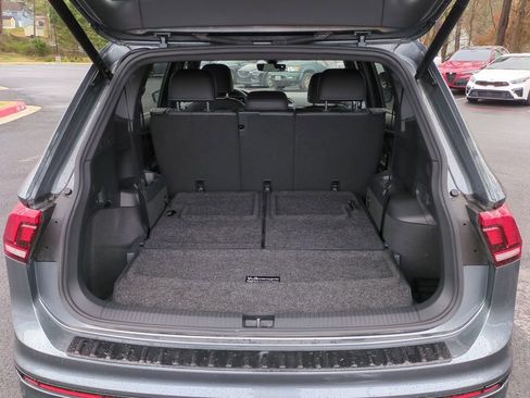 Used 2022 Volkswagen Tiguan SE R-Line image 13