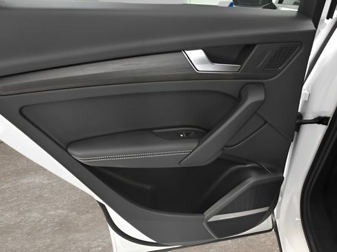 Used 2024 Audi Q5 2.0T Premium Plus image 36