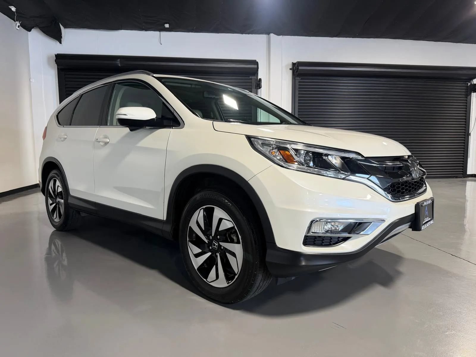 Used 2015 Honda CR-V Touring image 3