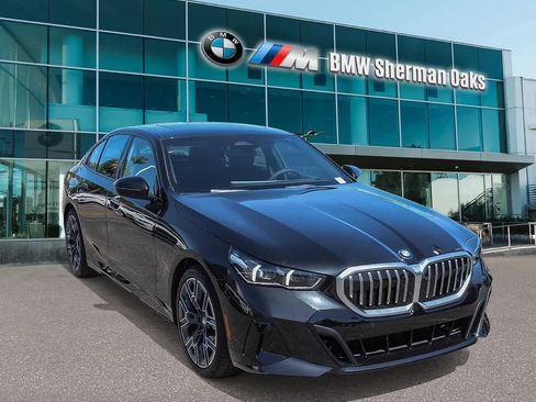 New 2026 BMW 530i w/ M Sport Package image 3