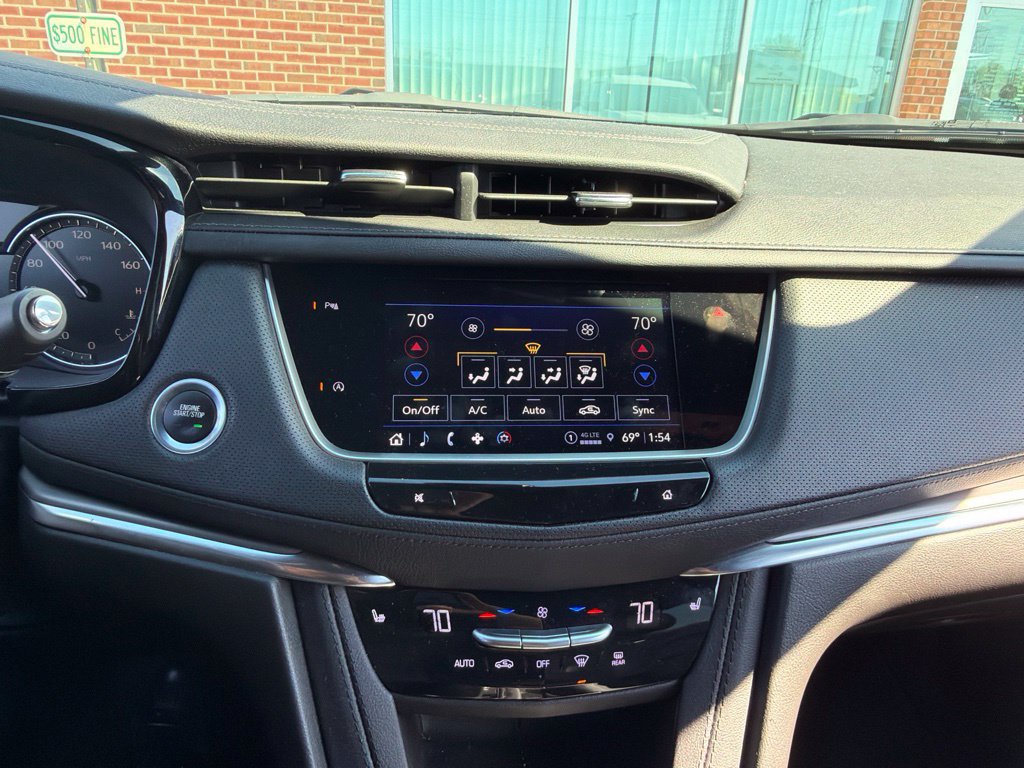 Used 2023 Cadillac XT5 Luxury FWD image 9