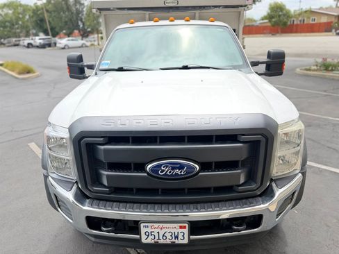 Used 2016 Ford F550 2WD Regular Cab Super Duty image 3