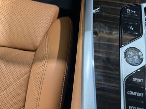 Certified 2023 BMW X7 xDrive40i w/ Executive Package image 42