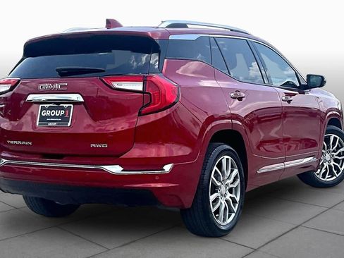 Used 2024 GMC Terrain Denali w/ Denali Premium Package AWD/4WD image 13