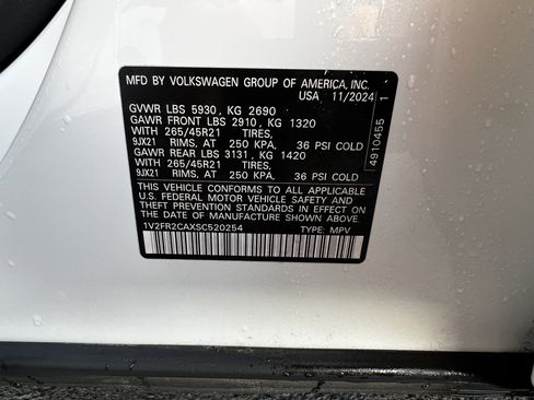 Used 2025 Volkswagen Atlas SEL Premium R-Line image 55