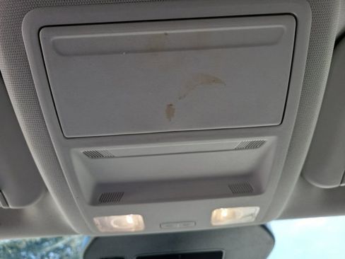 Used 2022 Ford Escape SE w/ SE Sport Appearance Package image 32