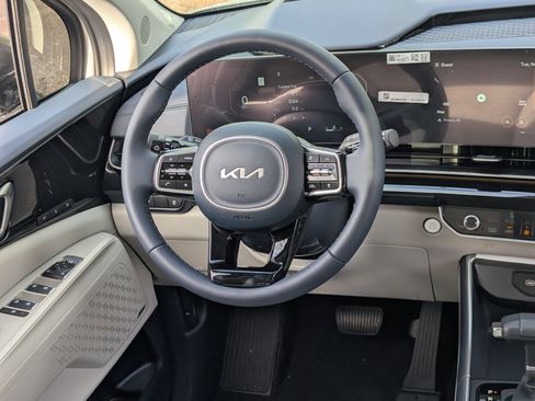 New 2026 Kia Carnival SX Prestige image 13