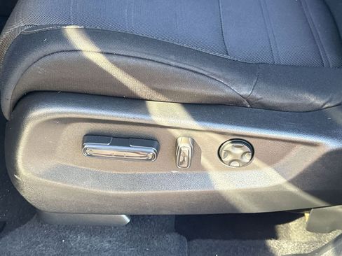 Used 2020 Honda CR-V EX image 18