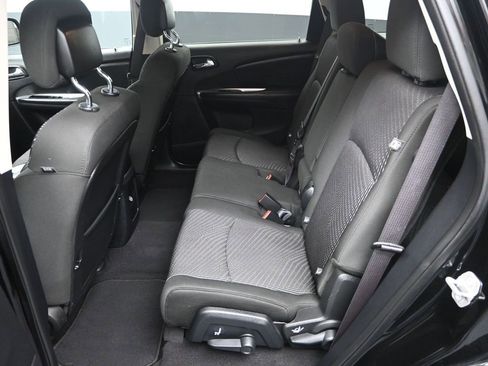 Used 2020 Dodge Journey SE w/ SE Popular Equipment Group image 26