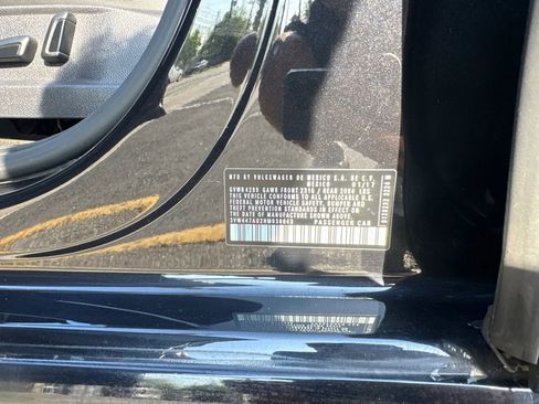 Used 2017 Volkswagen GTI SE image 29