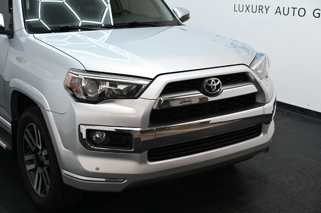 Used 2018 Toyota 4Runner Limited AWD/4WD image 8