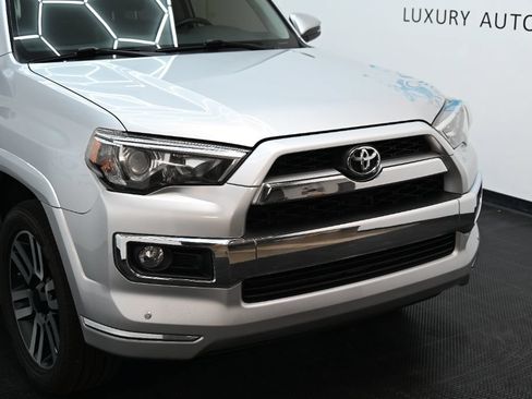 Used 2018 Toyota 4Runner Limited AWD/4WD image 8