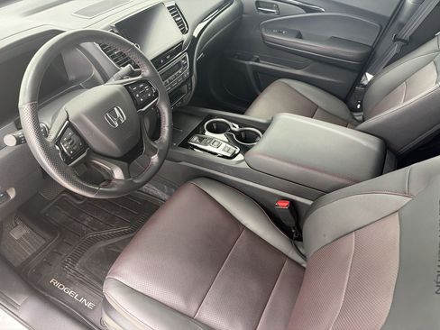 Used 2024 Honda Ridgeline Black Edition image 4
