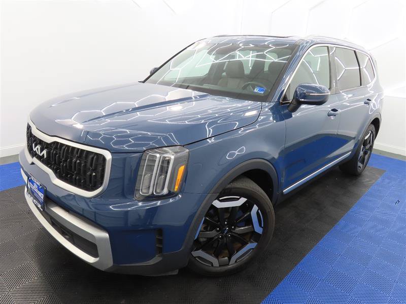 Used 2023 Kia Telluride EX AWD/4WD image 4