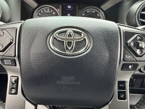 Used 2019 Toyota Tacoma SR5 image 33