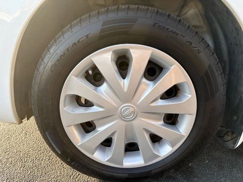 Used 2016 Nissan Versa S Plus FWD image 22