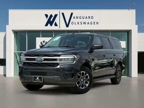 Used 2024 Ford Expedition Max XLT image 1