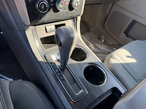 Used 2017 Chevrolet Traverse LT FWD image 28