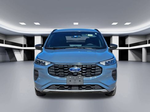 Used 2023 Ford Escape ST-Line w/ Equipment Group 301A image 8