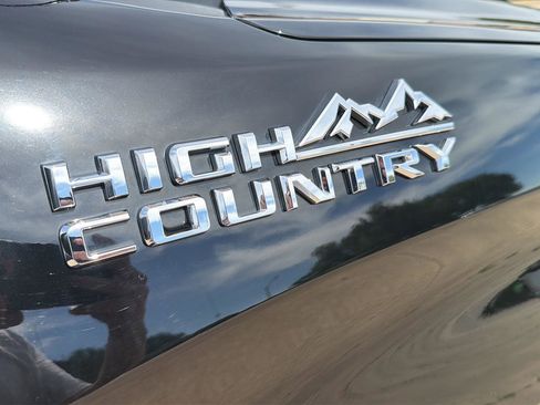 Used 2023 Chevrolet Silverado 1500 High Country w/ Technology Package AWD/4WD image 39