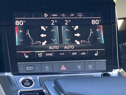 Used 2022 Audi e-tron Premium w/ Convenience Plus Package image 9