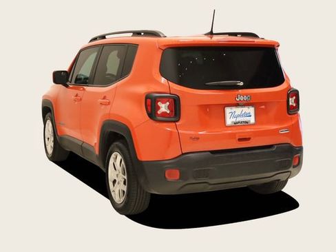 Used 2018 Jeep Renegade Latitude image 7