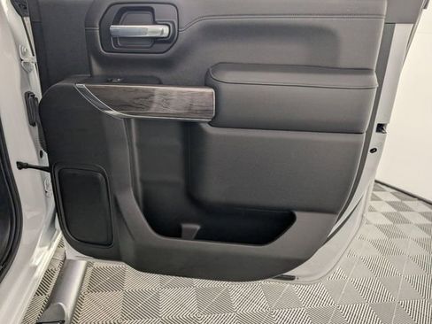 Used 2022 Chevrolet Silverado 3500 LTZ w/ Z71 Off-Road Package image 31