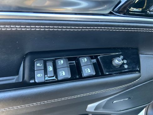 Used 2024 Jeep Wagoneer Series II image 37