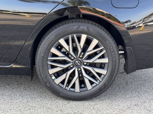 New 2026 Nissan Altima 2.5 SV FWD image 8