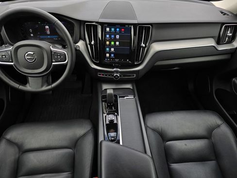 Used 2024 Volvo XC60 B5 Core AWD/4WD image 12