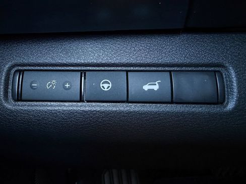 Used 2025 Nissan Pathfinder SL w/ Black Appearance Package AWD/4WD image 16