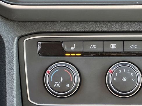 Used 2023 Volkswagen Atlas SE image 28