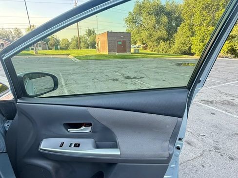Used 2012 Toyota Prius V Two FWD image 15