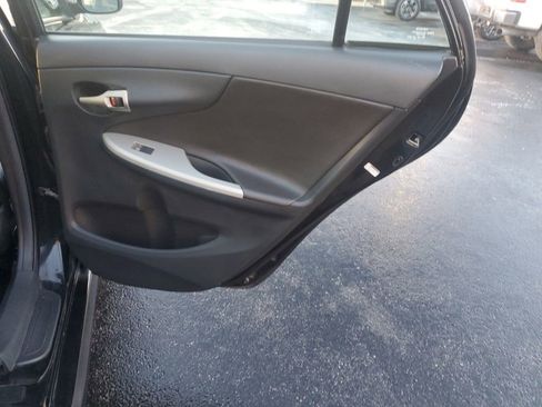 Used 2010 Toyota Corolla S image 27