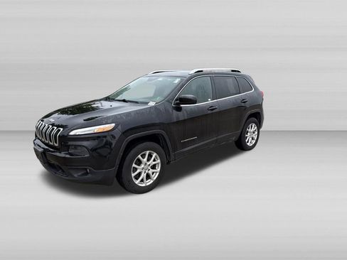 Used 2014 Jeep Cherokee Latitude w/ Comfort/Convenience Group AWD/4WD image 10