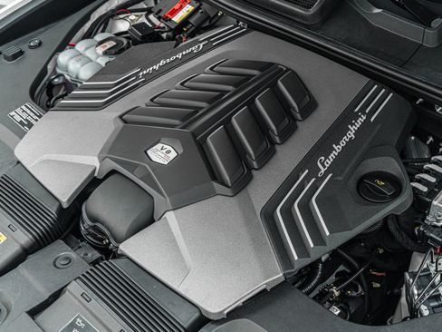 Used 2022 Lamborghini Urus AWD/4WD image 50