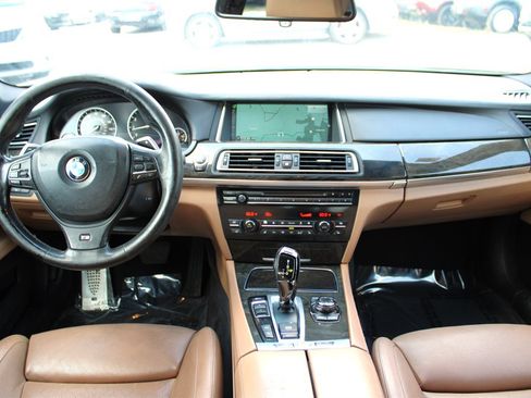 Used 2013 BMW 750Li image 11
