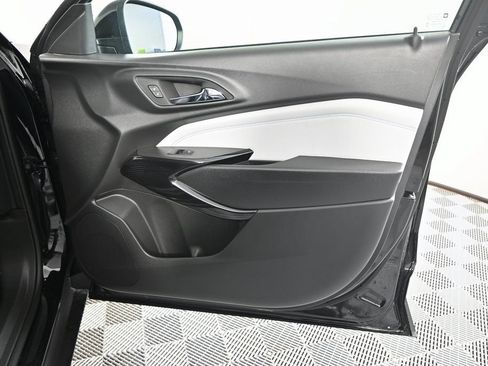 New 2026 Chevrolet Trax LT w/ Driver Confidence Package FWD image 12