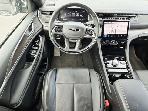 Used 2024 Jeep Grand Cherokee L Overland w/ Advanced Protech Group III AWD/4WD image 12