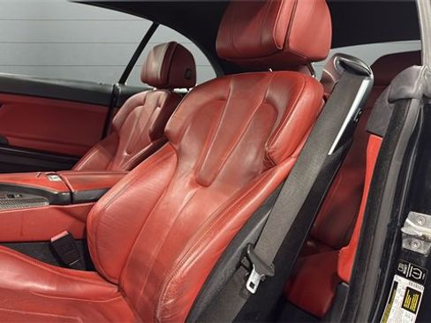 Used 2014 BMW M6 Convertible image 23