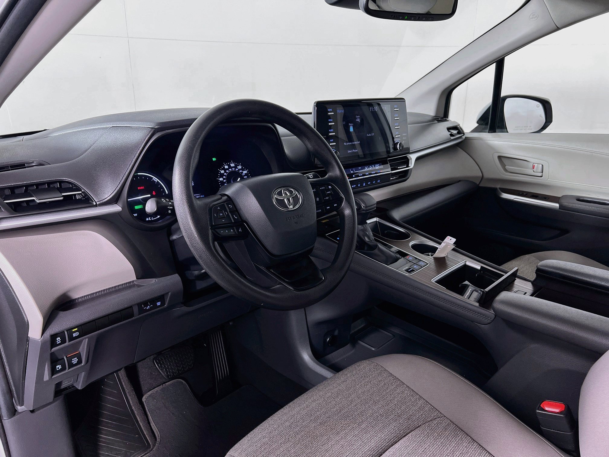 Certified 2024 Toyota Sienna LE w/ LE Plus Package AWD/4WD image 9