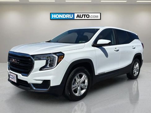 Used 2024 GMC Terrain SLE image 1