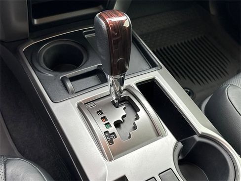 Used 2020 Toyota 4Runner image 31