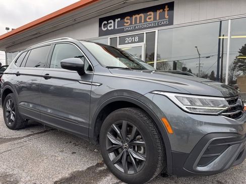 Used 2022 Volkswagen Tiguan SE image 2