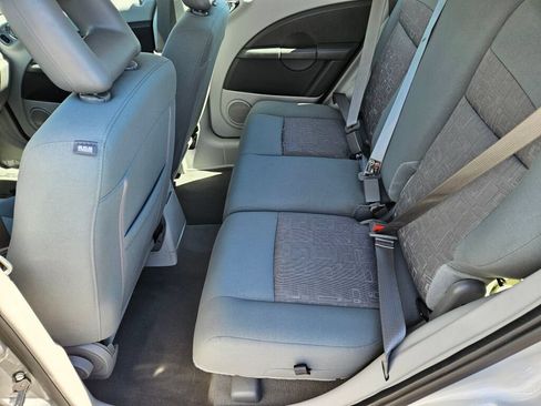 Used 2009 Chrysler PT Cruiser FWD image 13