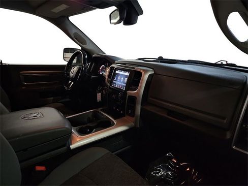 Used 2020 RAM 1500 Classic SLT w/ Luxury Group image 23