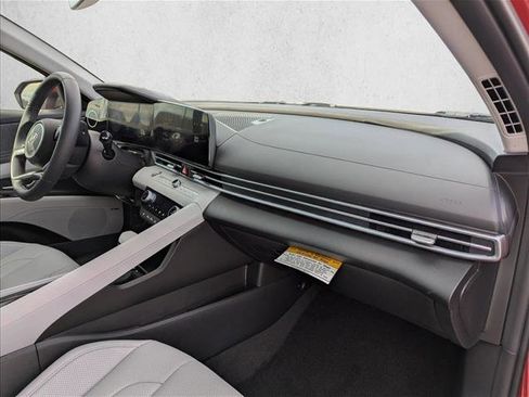 New 2026 Hyundai Elantra Limited image 28